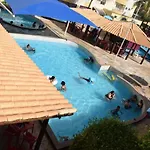 LINDO FLAT com PARQUE AQUÁTICO PERTO DO CENTRO DE CALDAS NOVAS!
