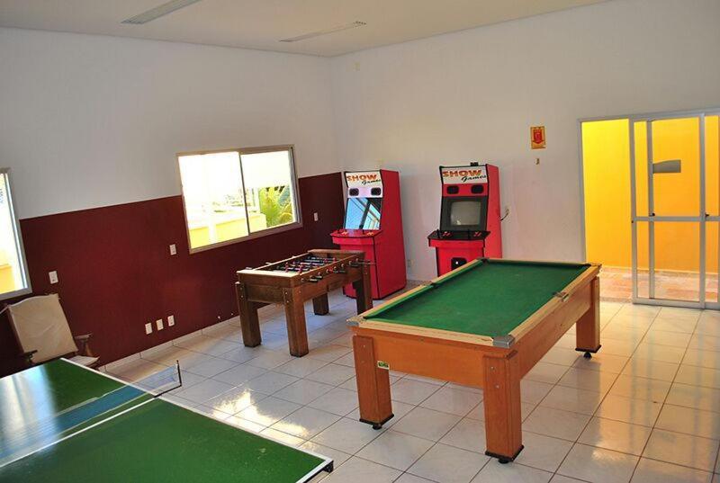 Flat Temporada Perto Singapura Shopping Com 7 Piscinas, Bar Molhado, Restaurante - A 3 Min Centro De Caldas Novas!