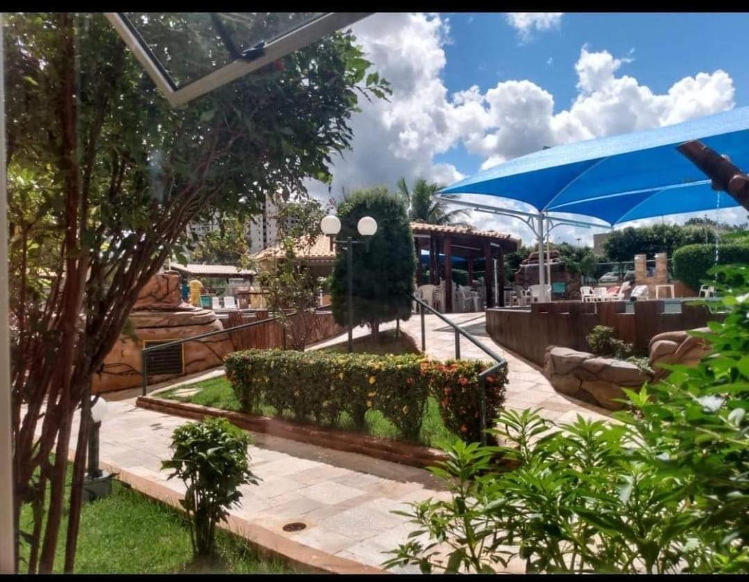 Apartamento Flat Temporada Perto Singapura Shopping Com 7 Piscinas, Bar Molhado, Restaurante - A 3 Min Centro De Caldas Novas!